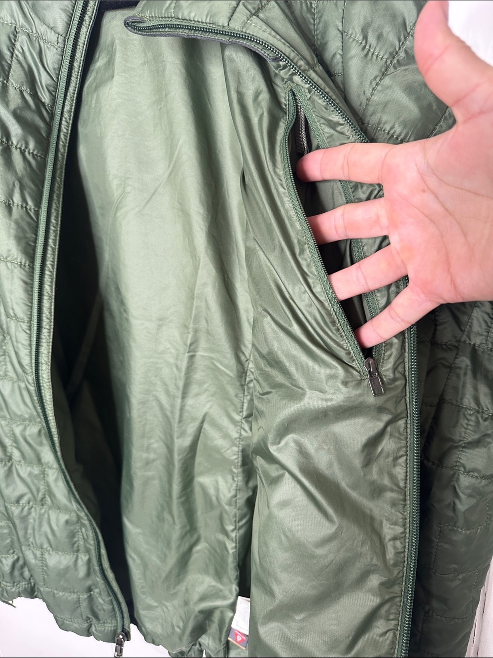 Patagonia Olive Quilted Lightweight Women's Puffer Jacket - Picture 12 of 14